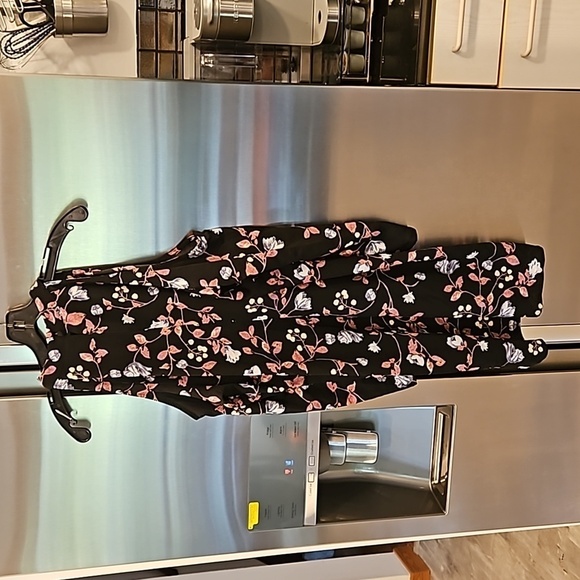 💕VERONICA M💕 Halter Beck Cold Shoulder Ling Sleeve Dress ~ Floral Print M NWT - Picture 2 of 7